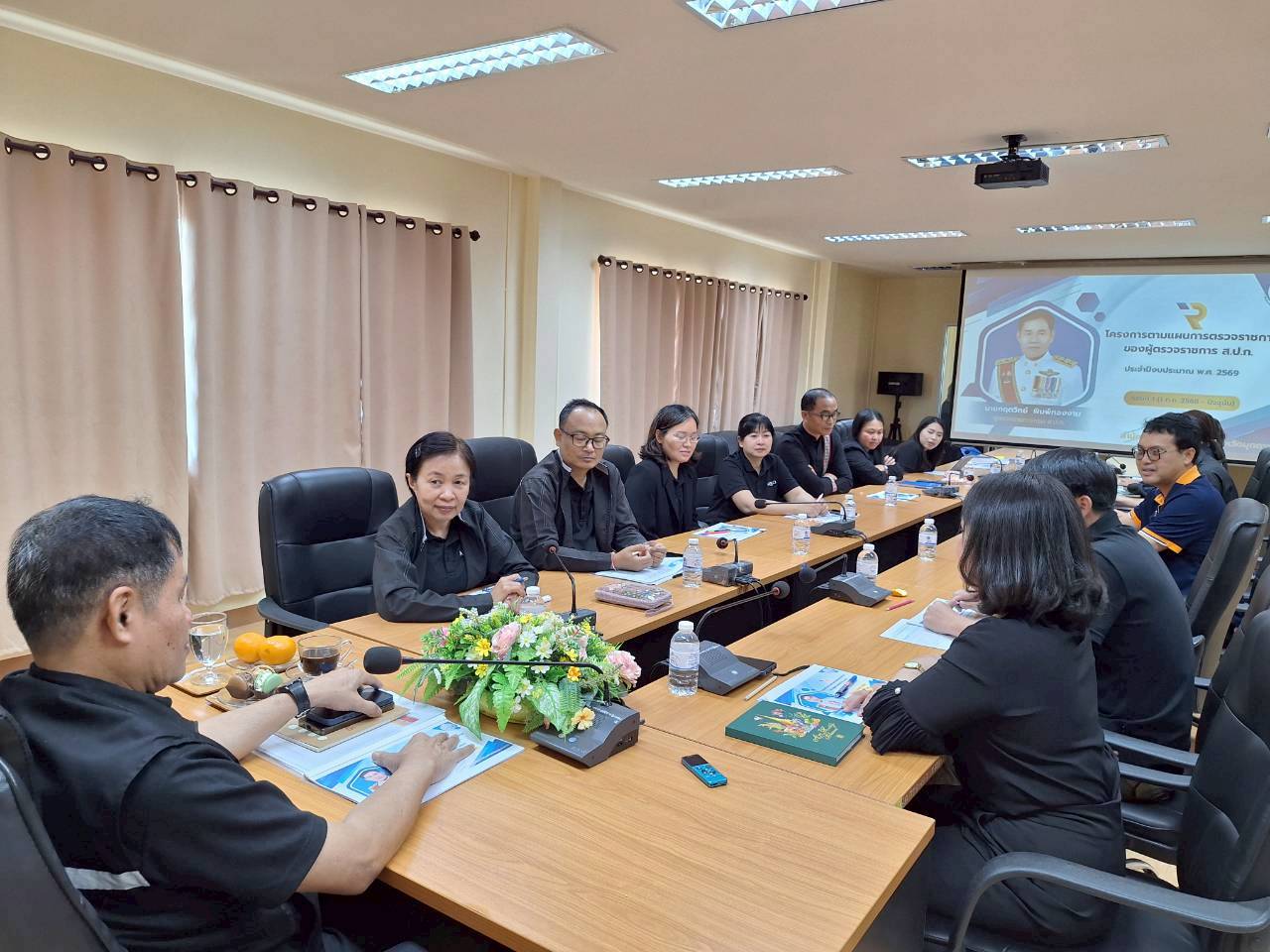 title - ผู้ตรวจราชการ ส.ป.ก. ประชุมตรวจราชการและติดตามความก้าวหน้าผลการดำเนินงานตามแผนการตรวจราชการของผู้ตรวจราชการสำนักงานการปฏิรูปที่ดินเพื่อเกษตรกรรม ประจำปีงบประมาณ พ.ศ. 2569 รอบที่ 1 เขตตรวจราชการที่ 11 จังหวัดมุกดาหาร